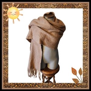 SUPER SOFT ☆ CAMEL BROWN ☆ FRINGED SCARF/WRAP ☆ NWT